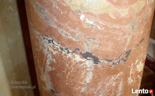 Stiuki.Imitacje marmuru, granitu na kolumy, sciany, kominki.