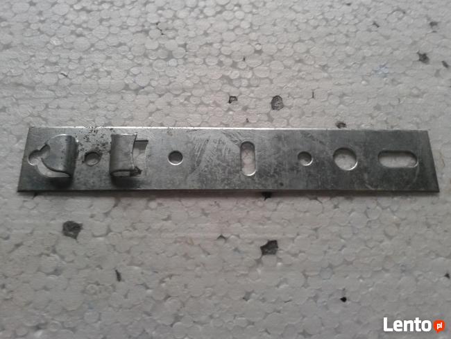 Kotwy, blachy, śruby, dyble do montażu okien PCV