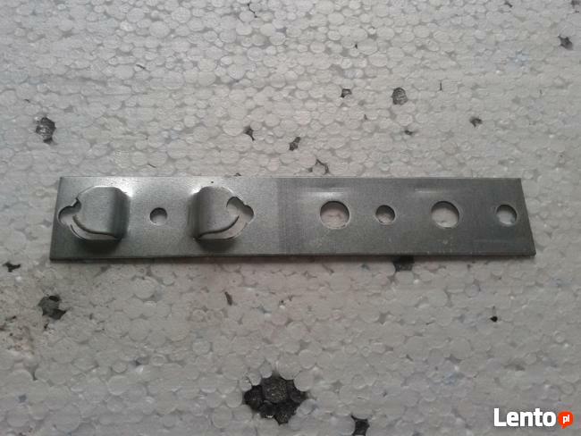 Kotwy, blachy, śruby, dyble do montażu okien PCV