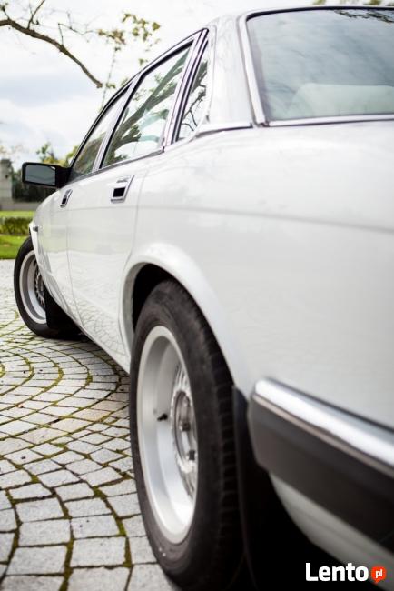 Biały Jaguar do ślubu Atrakcyjna cena, wolne terminy