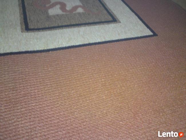 Pranie dywanów, tapicerek meblowych, samochodowych,