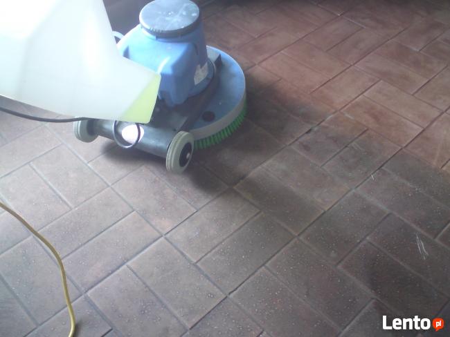 Pranie dywanów, tapicerek meblowych, samochodowych,