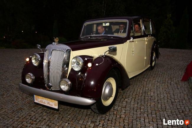 Wynajem zabytkowego samochodu do ślubu.