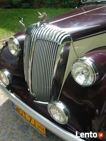 Wynajem zabytkowego samochodu do ślubu.