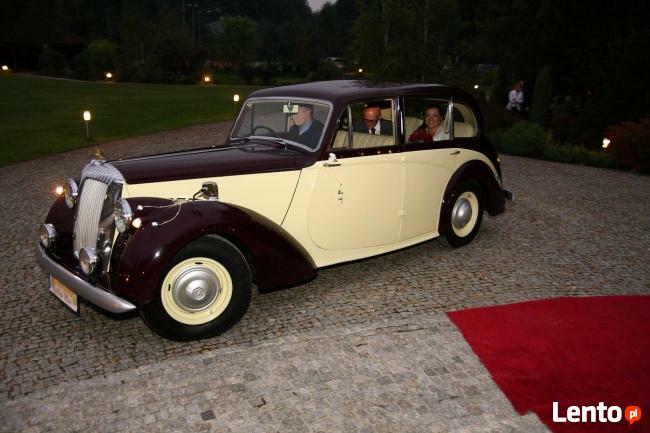 Wynajem zabytkowego samochodu do ślubu.
