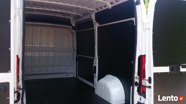 Zabudowy samochodów dostawczych