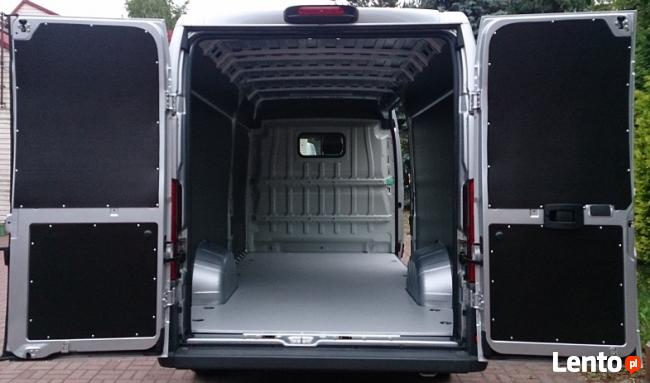 Zabudowy samochodów dostawczych