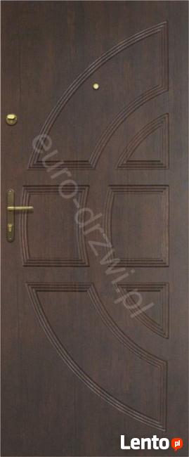 Montaż drzwi Wrocław drzwi antywłamaniowe z montażem od ręki