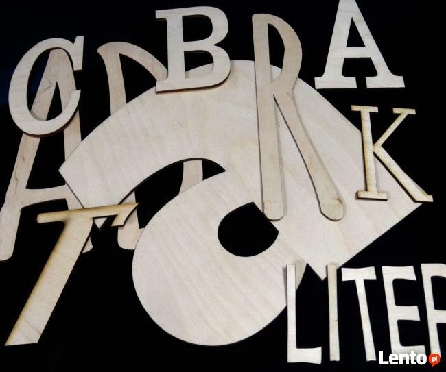 Ozdobne litery ze sklejki
