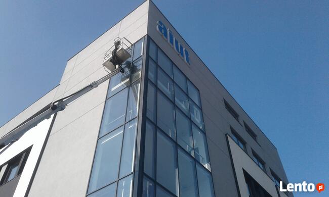 Wycinka drzew, zwyżka, podnośnik koszowy, rębak