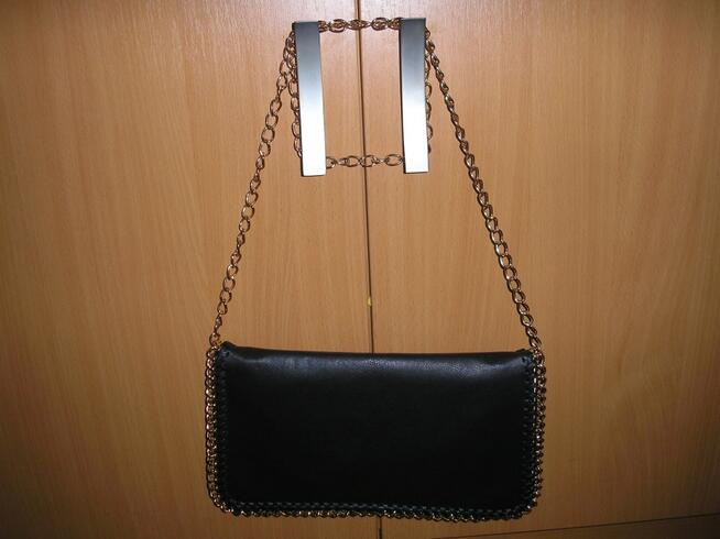 czarna torebka-kopertówka Forever