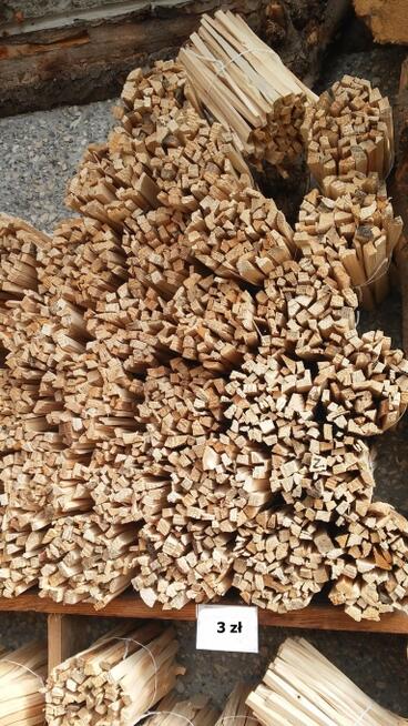Suche drewno na podpałkę, do kominków, pieców, grillów