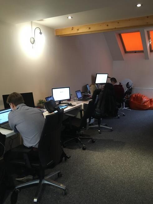 Coworking - biurka, mikrobiura, sale konferencyjne