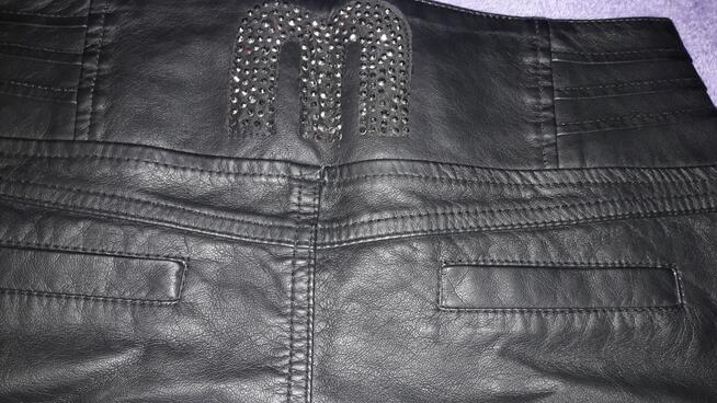 Spodenki kròtkie ze skòry