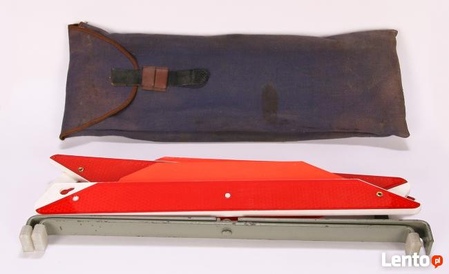 Trójkąt ostrzegawczy, samochodowy