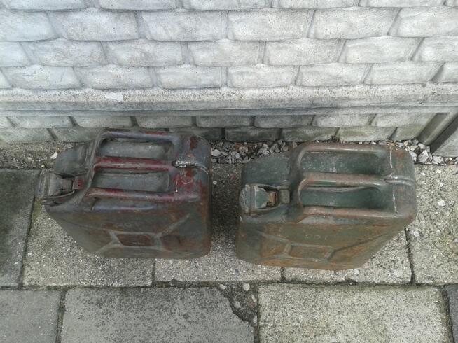 Karnister 20, 10, 5 litrowy, 2+2+2 szt. za 25, 19, 9 zł/szt.