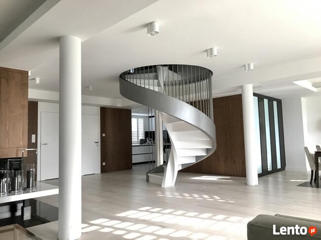 Schody inne niż wszystkie