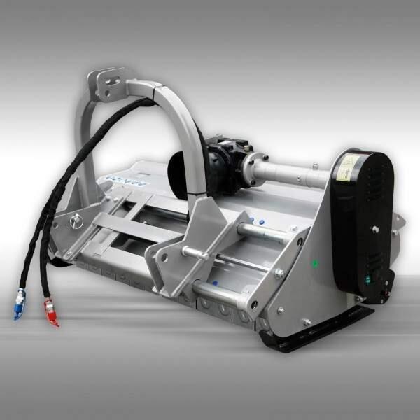 Przesuwna KOSIARKA bijakowa z unoszoną pokrywą - 135 cm