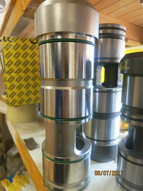 Naprawa i serwis młotów hydraulicznych Rockbreakers