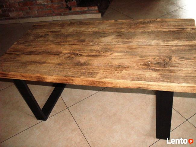 Stary stolik, ława, stół, stare drzewo. loft, retro