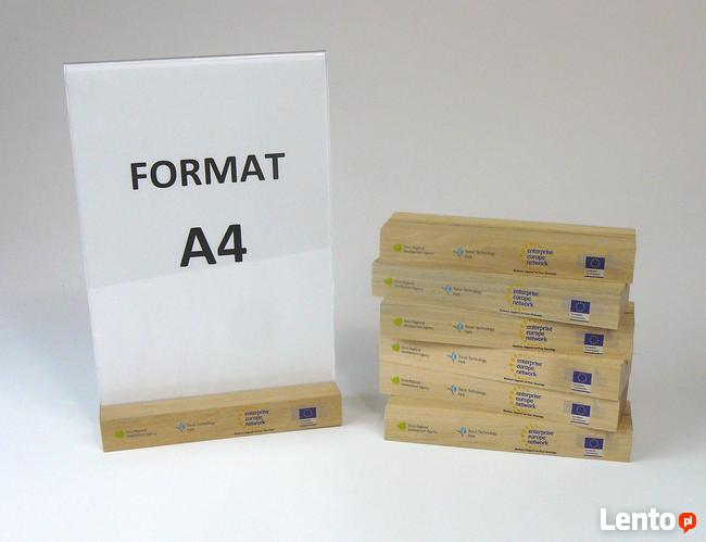 Stojak na menu / ulotki z plexi z drewnianą podstawką