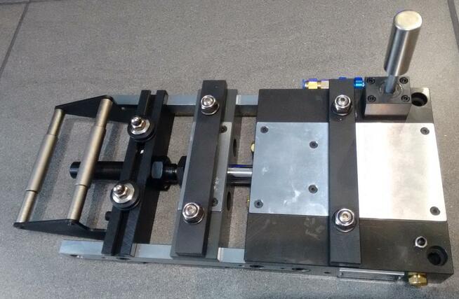 Podajniki pneumatyczne A1010 do prasy mimośrodowej