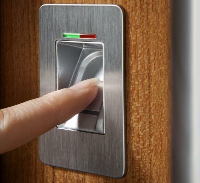 Czytniki linii papilarnych do drzwi