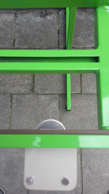 Folia w rolce na stojaku