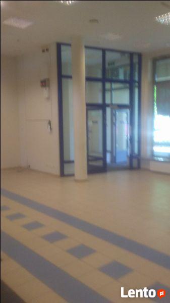 Sprzedam z najemcą lokal użytkowy 102,5m2