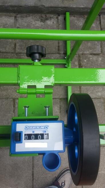 Folia w rolce na stojaku