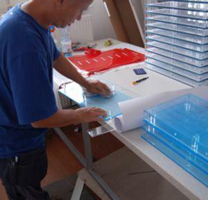 Usługi introligatorskie; Cięcie PCV, Plexi; Gięcie PCV