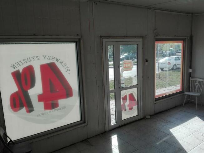 Pawilon handlowo - usługowy, ul. Umińskiego, Praga Południe.