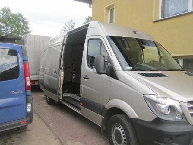 Przeprowadzki zagraniczne , przewóz towarów