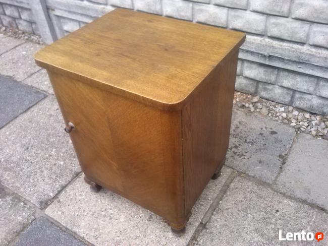 Szafeczka stara, lata 30 XX wiek, nocna, 110 zł.