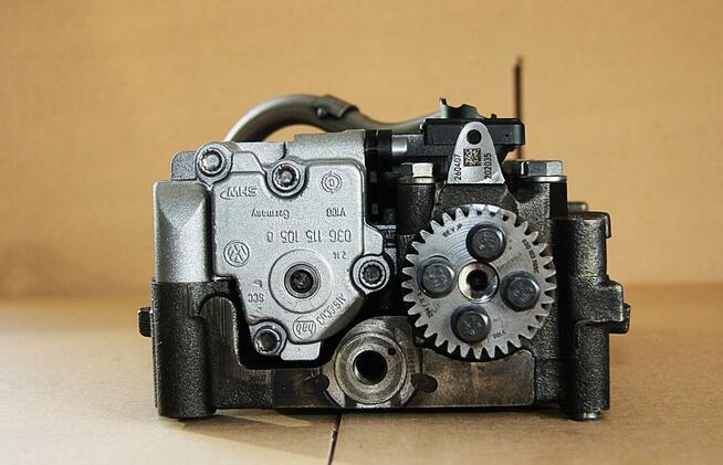 Pompa oleju 2.0 TDI AUDI PASSAT SKODA