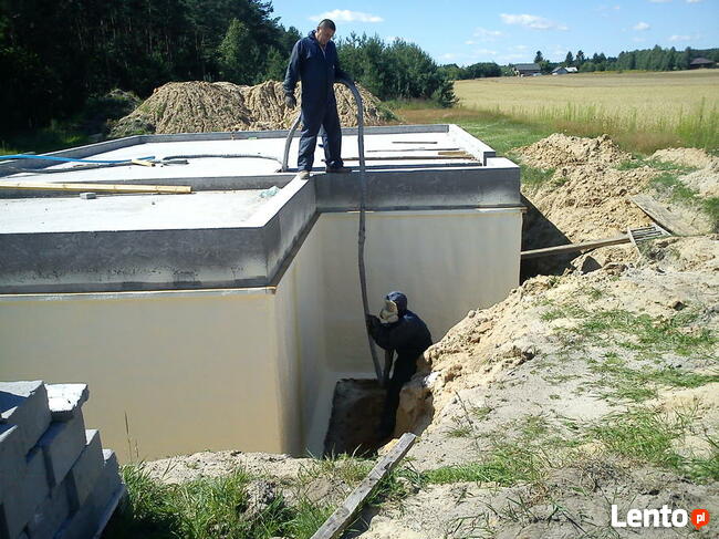 Izolowanie fundamentów poprzez natrysk pianką poliuretanową