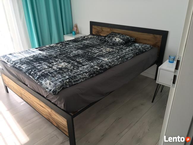 Łóżko stal & Drewno