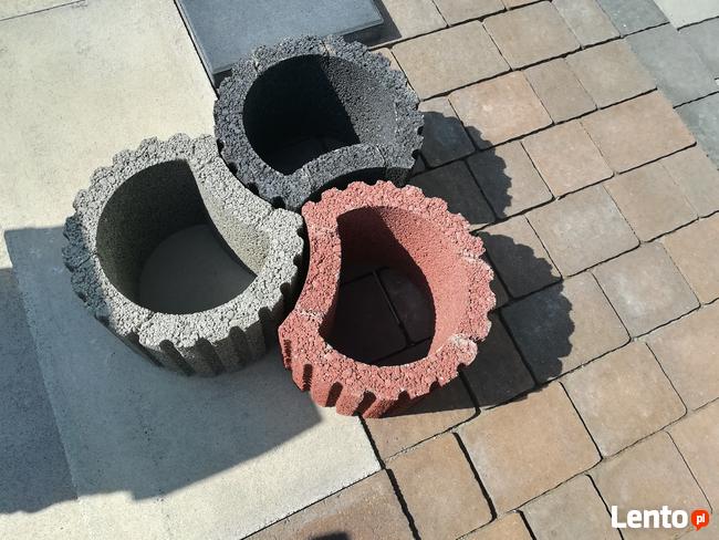 Gazony ogrodowe doniczki betonowe półksiężyc wysokość 25cm