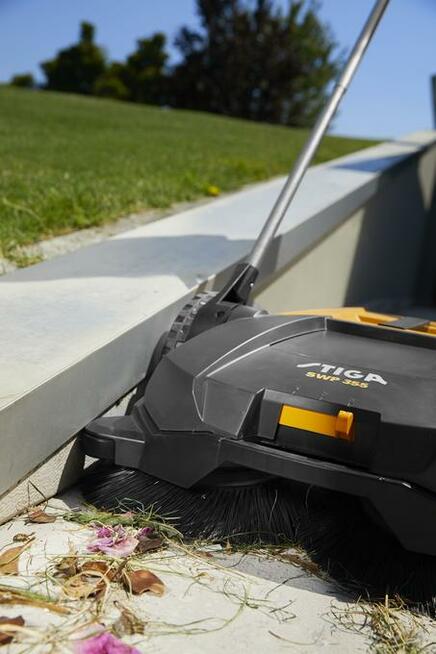 Zamiatarka ręczna Stiga SWP 355 z koszem, 55 cm, 1600 m²/h