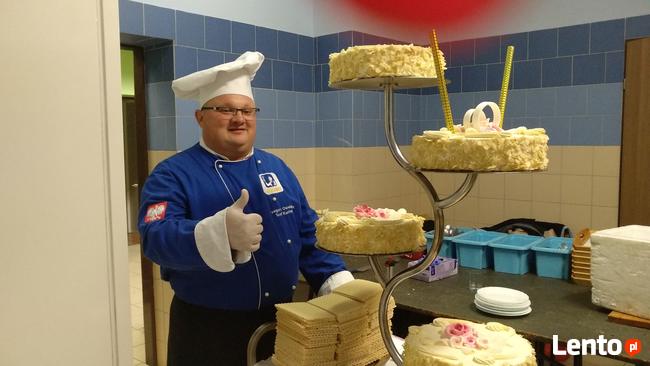 Kucharze i kelnerzy do wynajęcia na przyjęcie weselne.