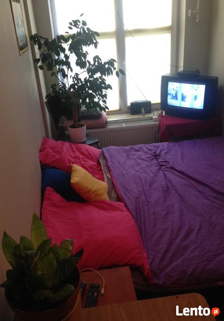 Internat, akademik, pokój dla studenta z pięknym widokiem