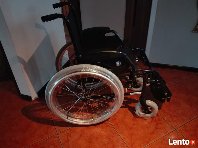 Wózek inwalidzki + materac przeciwodleżynowy