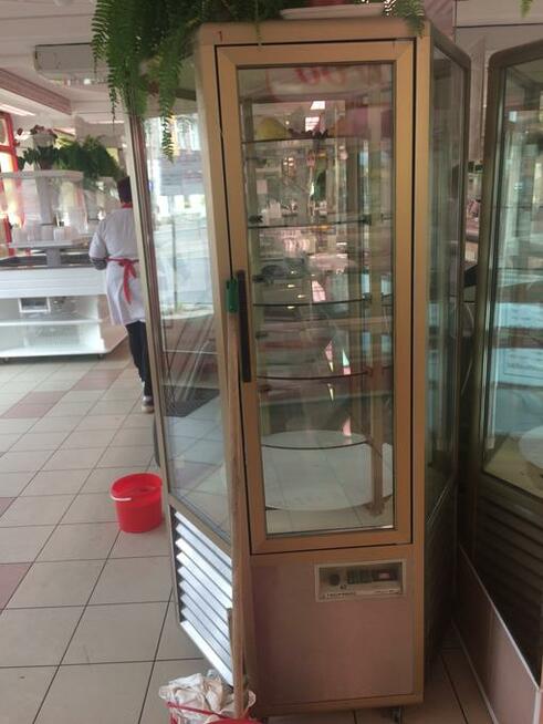 Sprzedam Szafę chłodniczą.