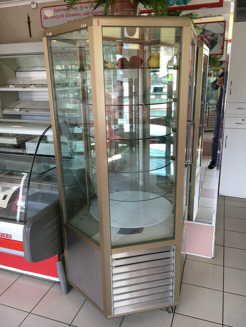 Sprzedam Szafę chłodniczą.