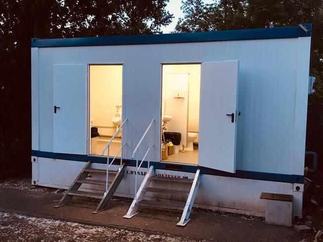 Toaleta przenośna wynajem toalety - budowa - impreza