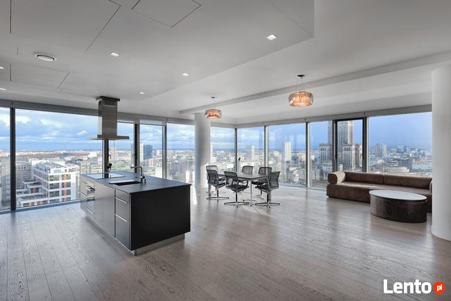 Apartament Na Spotkania Prasowe w Drapaczu Chmur ....