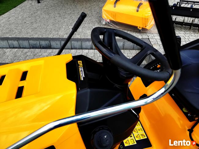 Traktor ogrodowy Cub Cadet XT2 QR106 z ZAMIATARKĄ Kawasaki