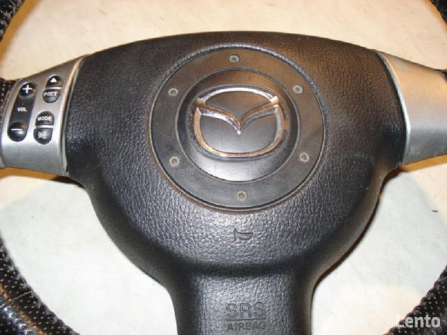 mazda 2 klapa 20n srebrna i zderzak tylny