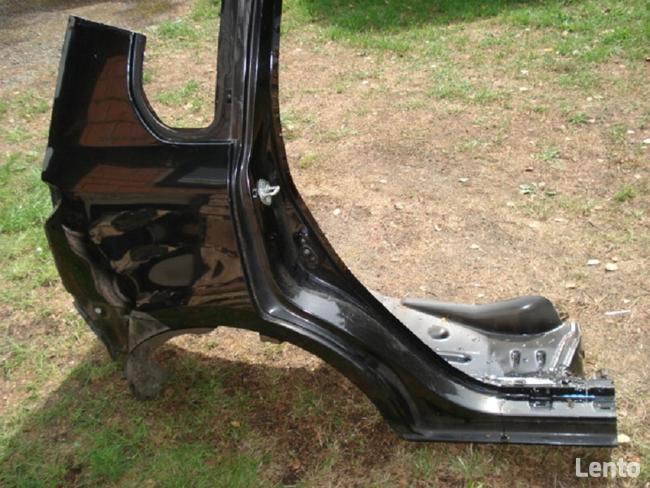 mazda 2 klapa 20n srebrna i zderzak tylny