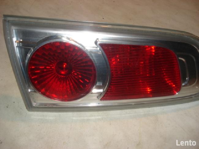 mazda 2 klapa 20n srebrna i zderzak tylny